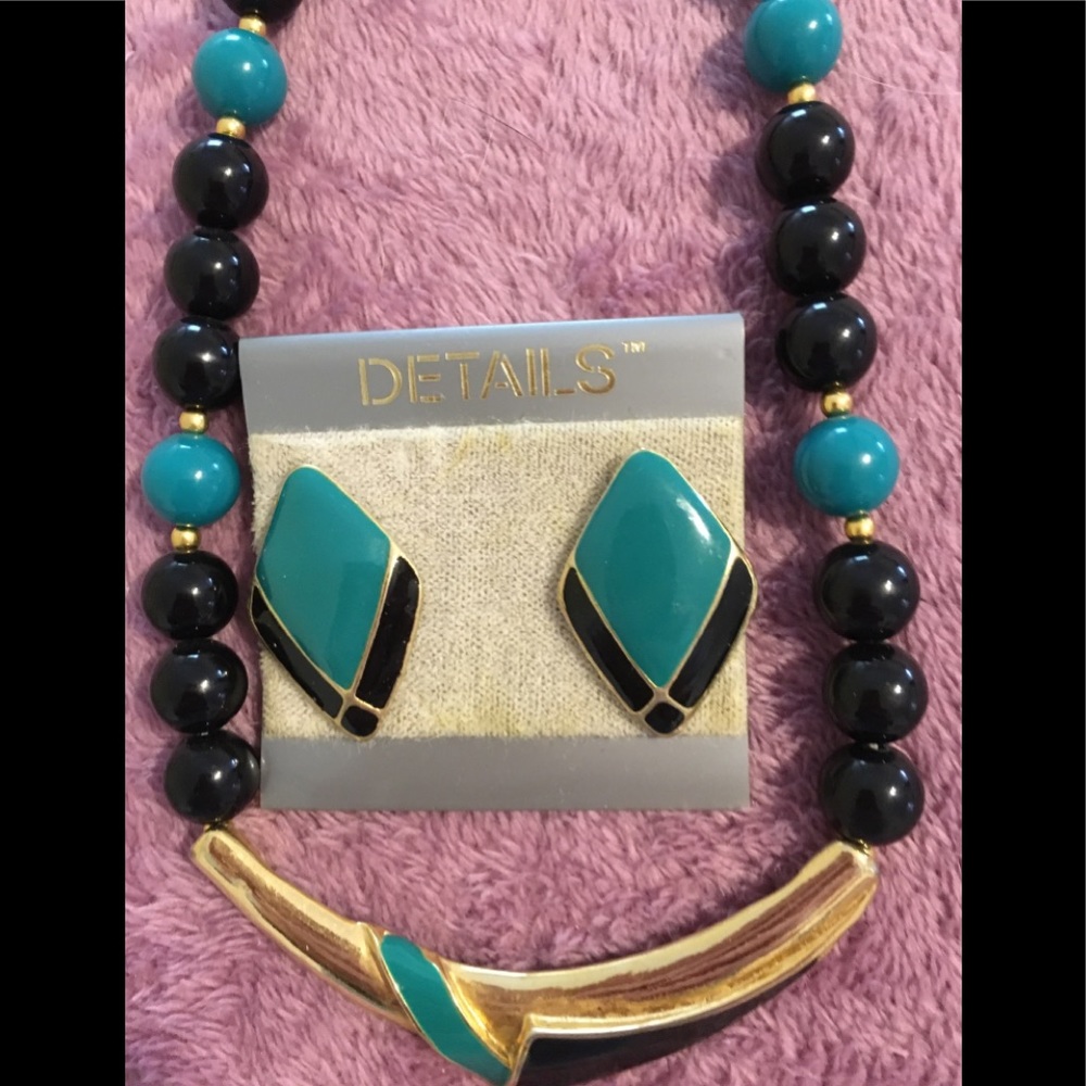 Necklace with earrings